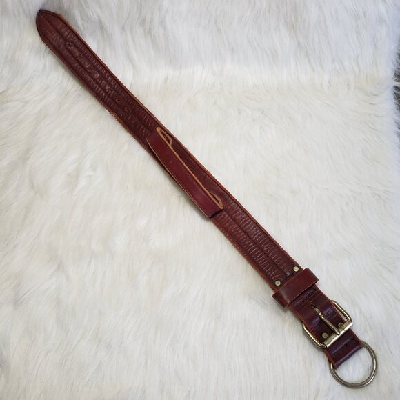 Signature K9 Heavy Duty Agitation Collar with Handle, 2-Inch, Burgundy - Picture 5 of 8